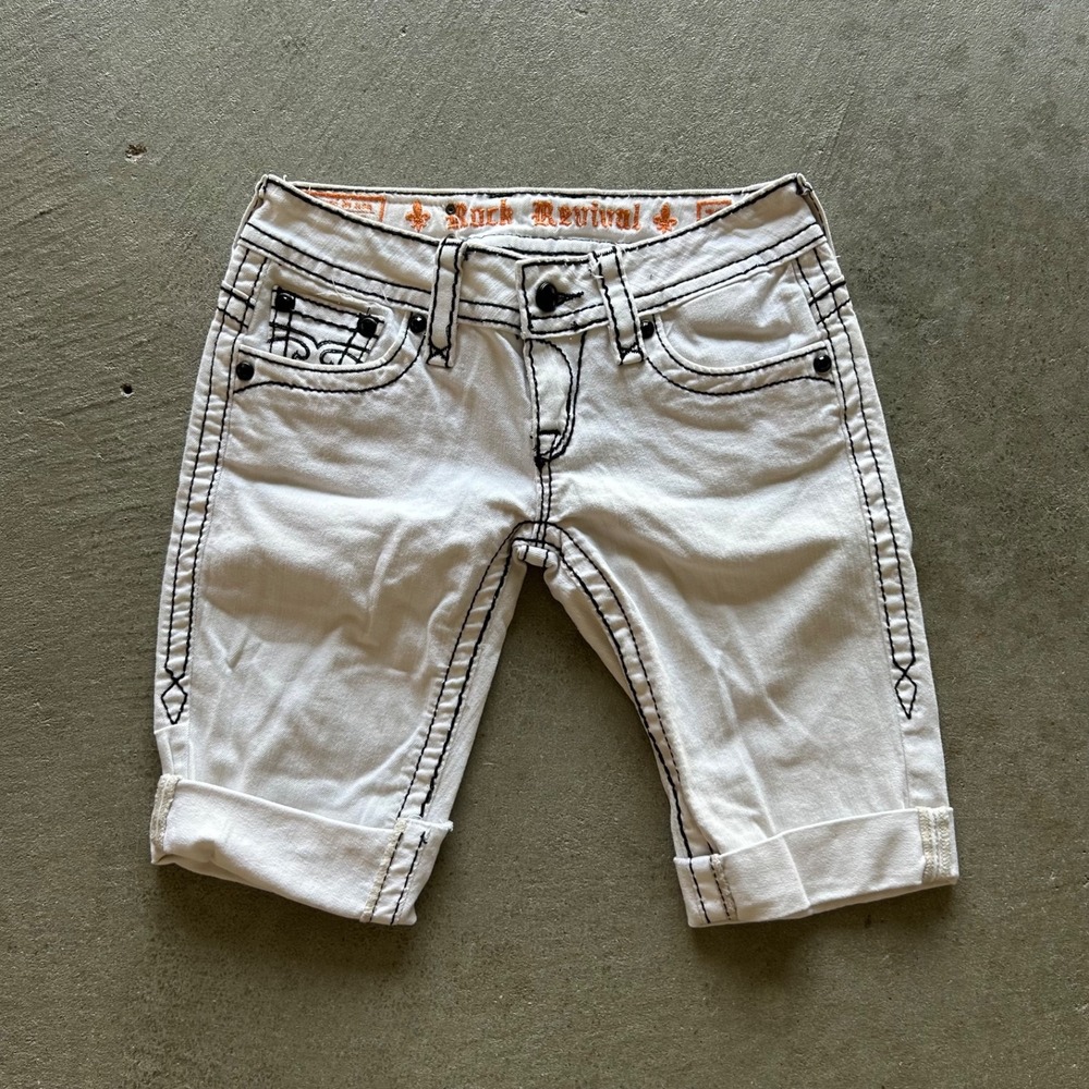 Rock Revival Jen Shorts Womens 26 White Straight Fit Y2K Bermudas Flap Pocket